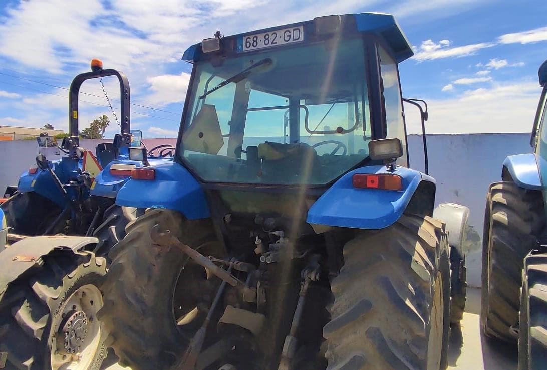 Trator Ford New Holland 6640 — imagem 5