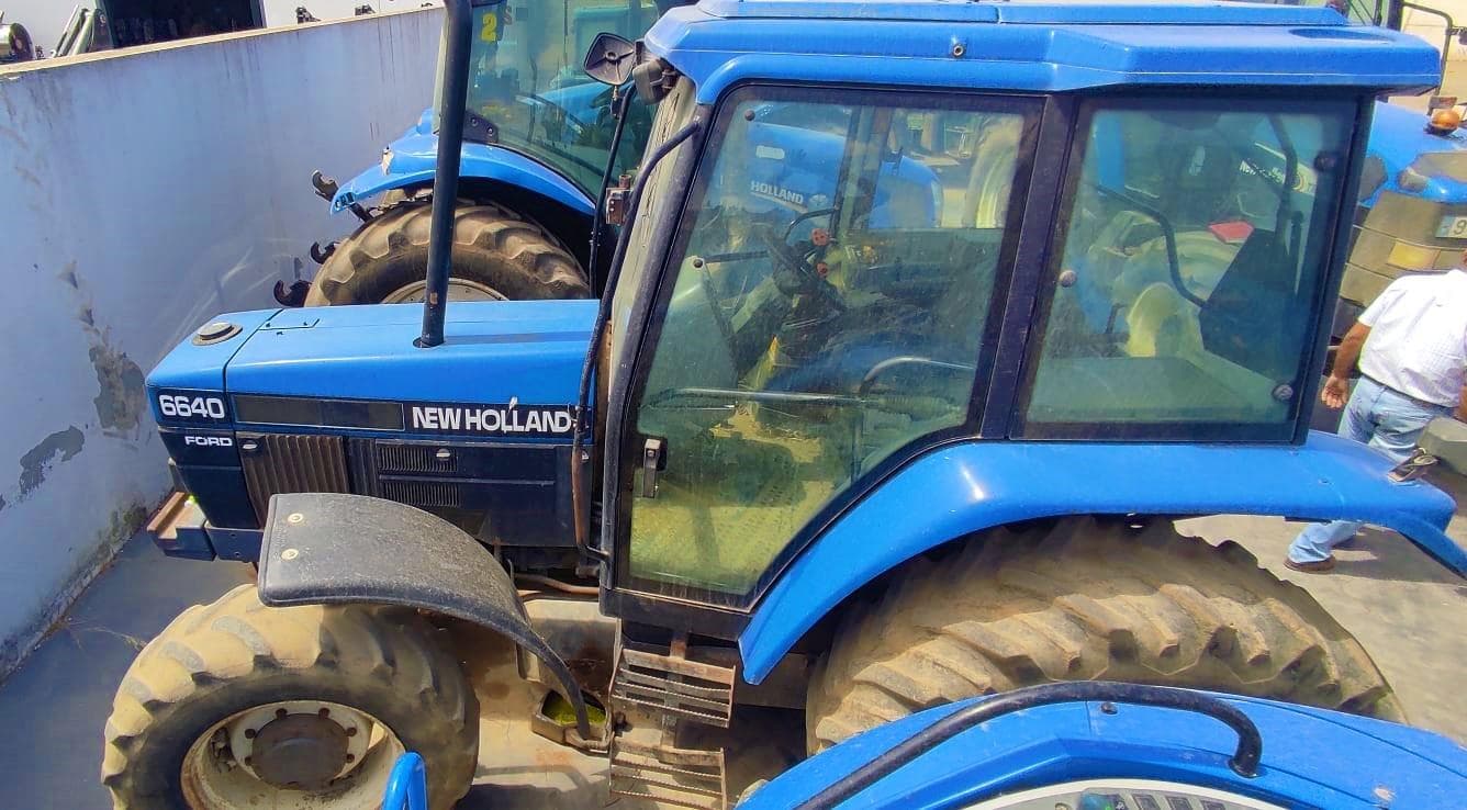 Trator Ford New Holland 6640 — imagem 3