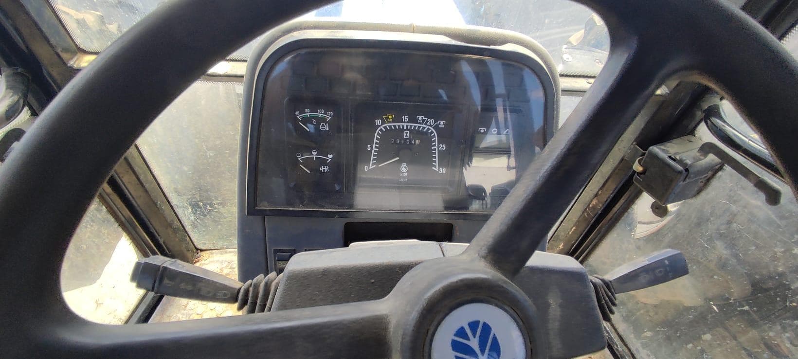 Trator Ford New Holland 6640 — imagem 8