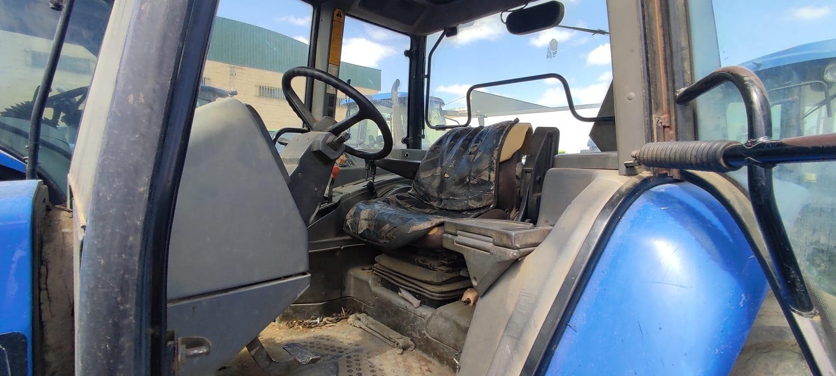 Trator Ford New Holland 6640 — imagem 7