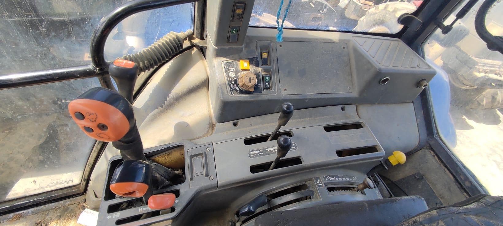 Trator Ford New Holland 6640 — imagem 9