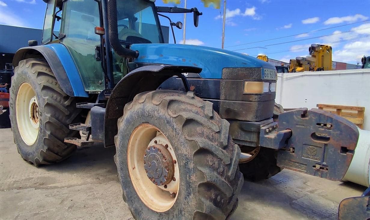 Trator New Holland TM150 — imagen 2