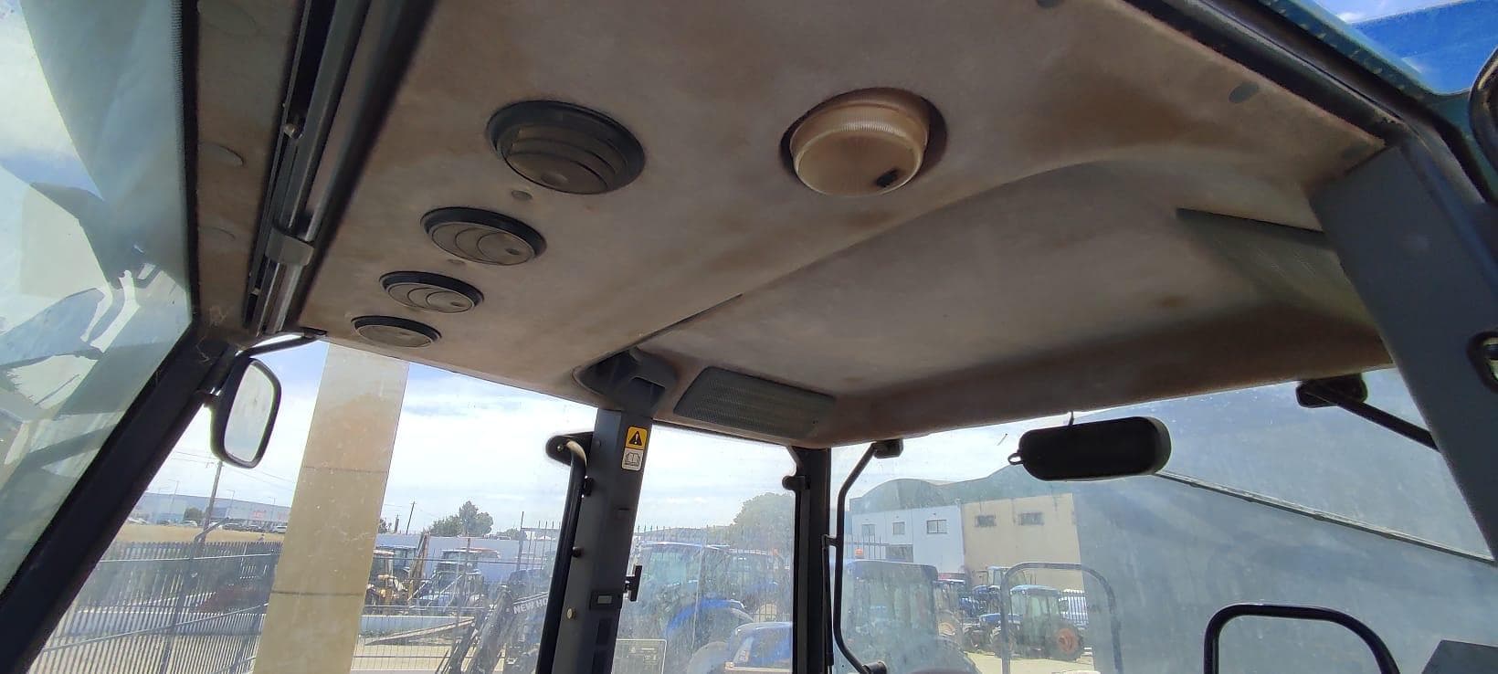 Trator New Holland TM150 — imagen 9