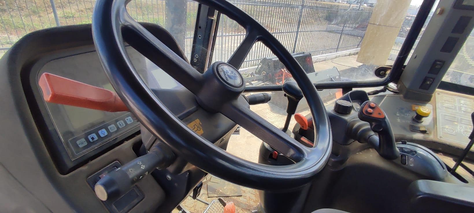 Trator New Holland TM150 — imagen 6