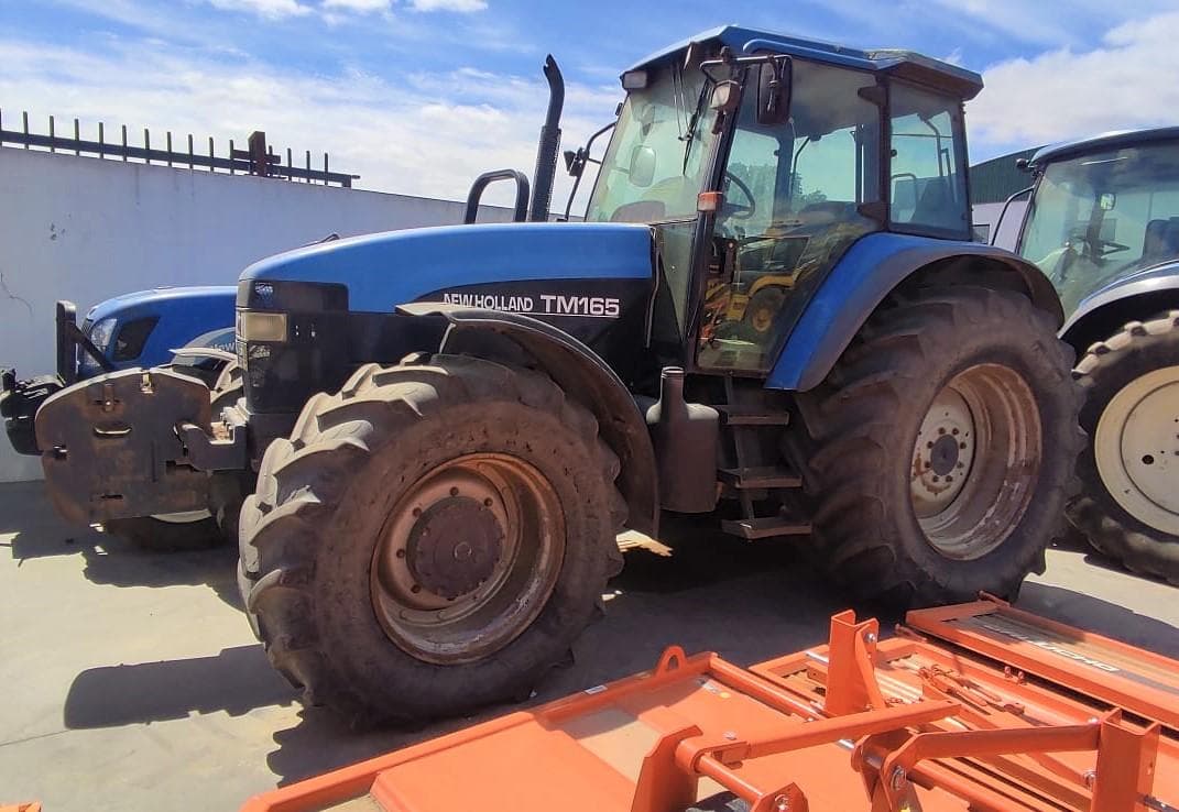 Trator New Holland TM165 · Beja — imagem 2