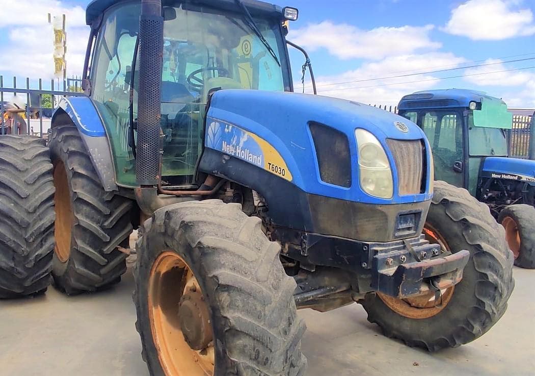 Trator New Holland 6030 — imagem 2