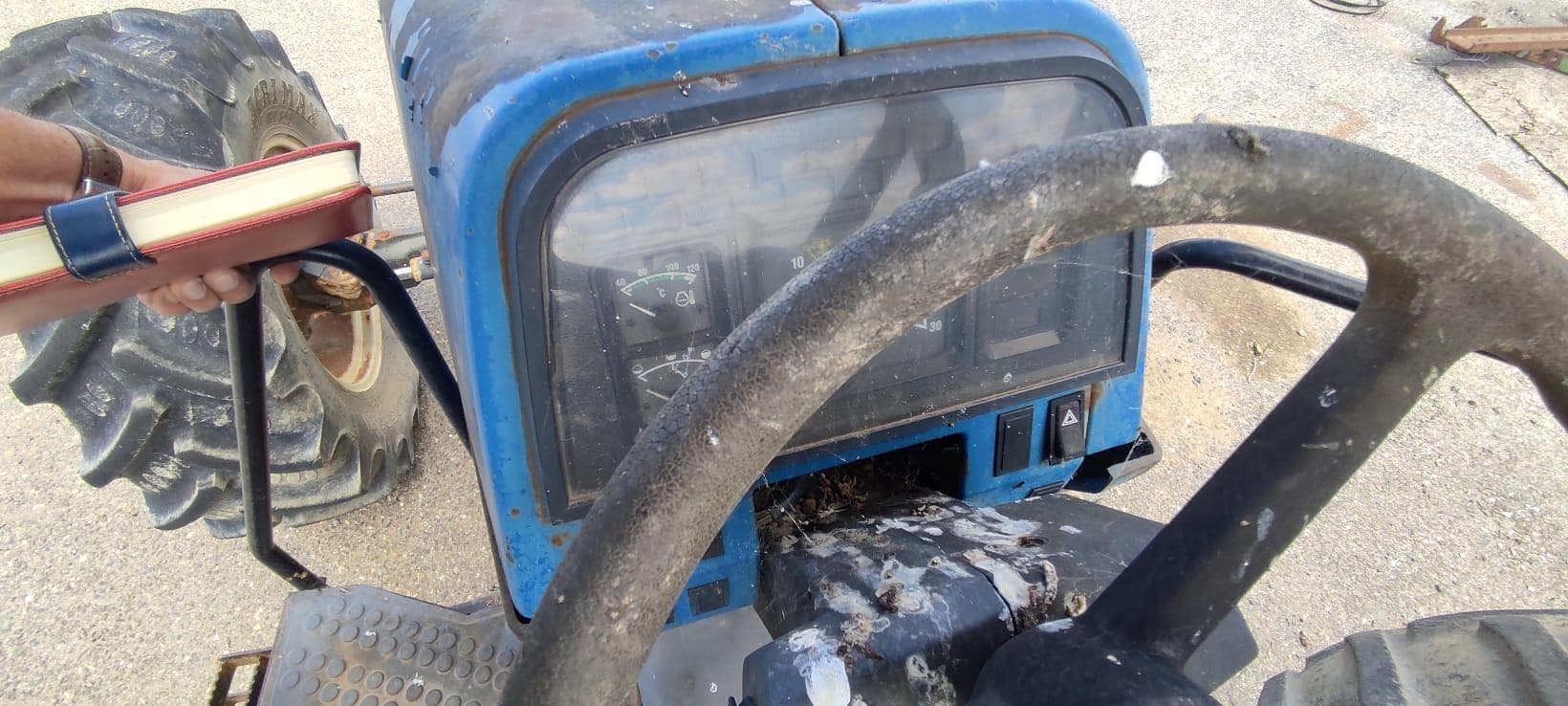 Trator Ford New Holland 7740 — imagem 4
