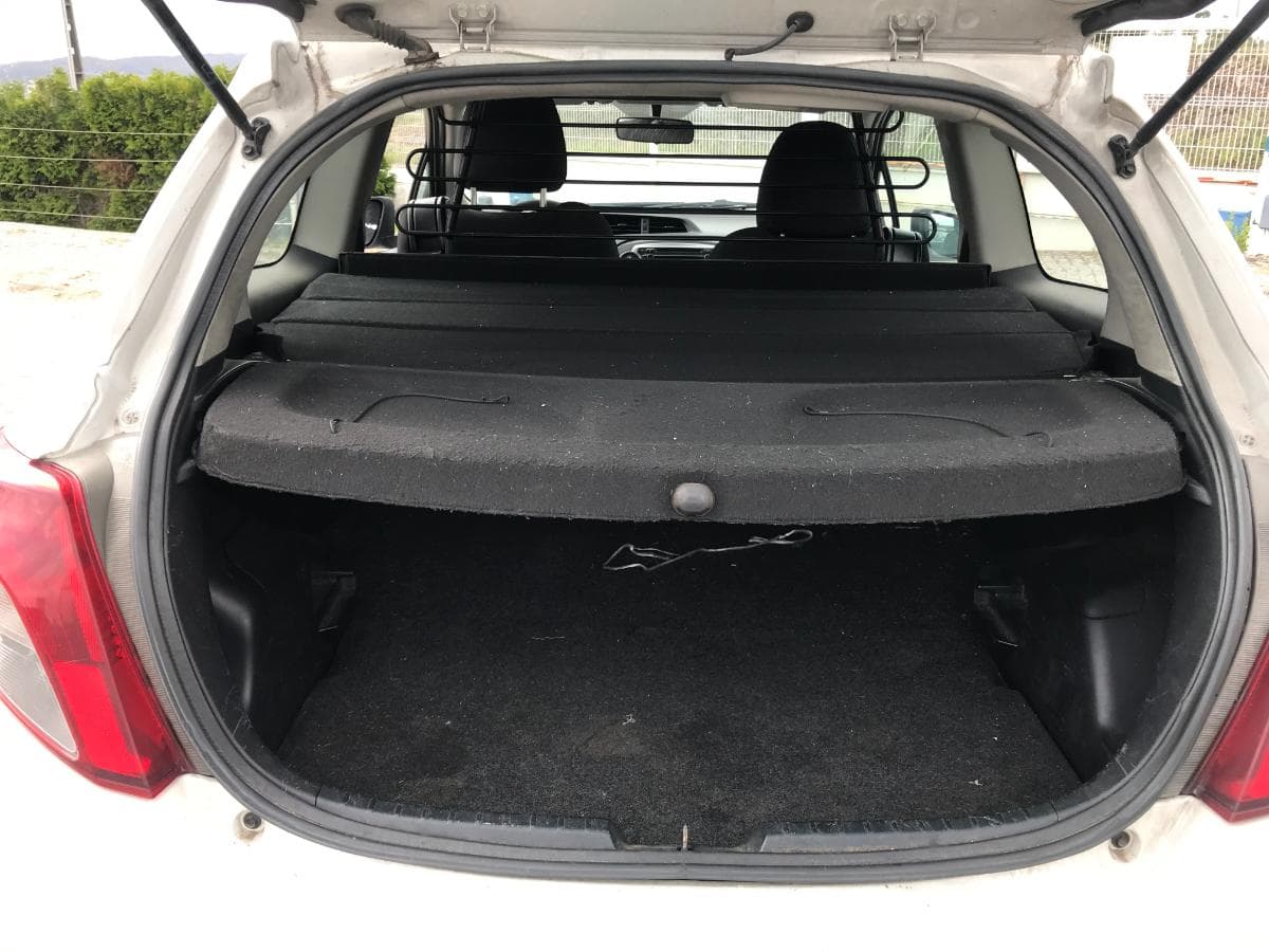 Toyota Yaris 1.4D · Ano 2012 — imagem 8