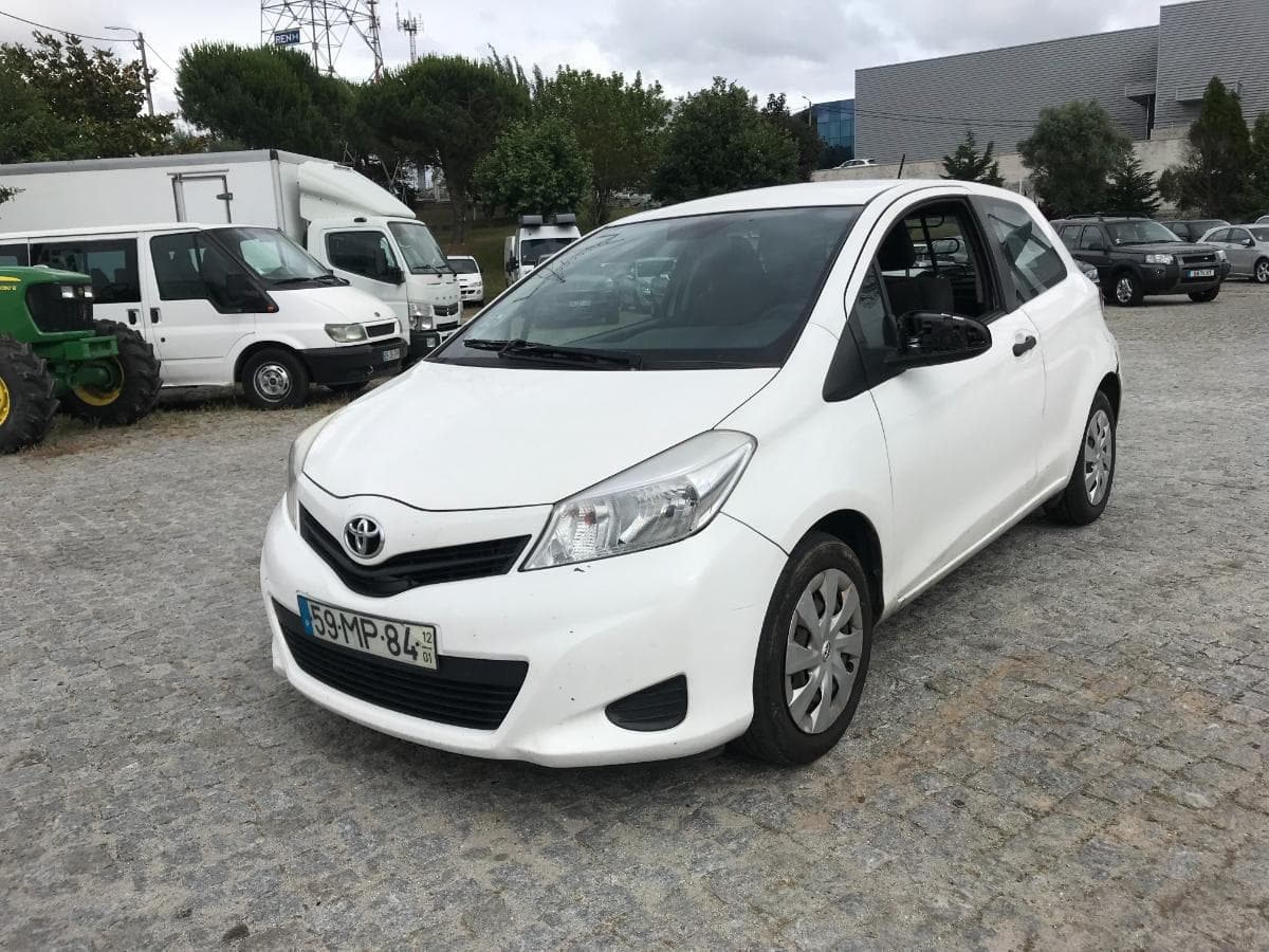 Toyota Yaris 1.4D · Ano 2012 — imagem 5