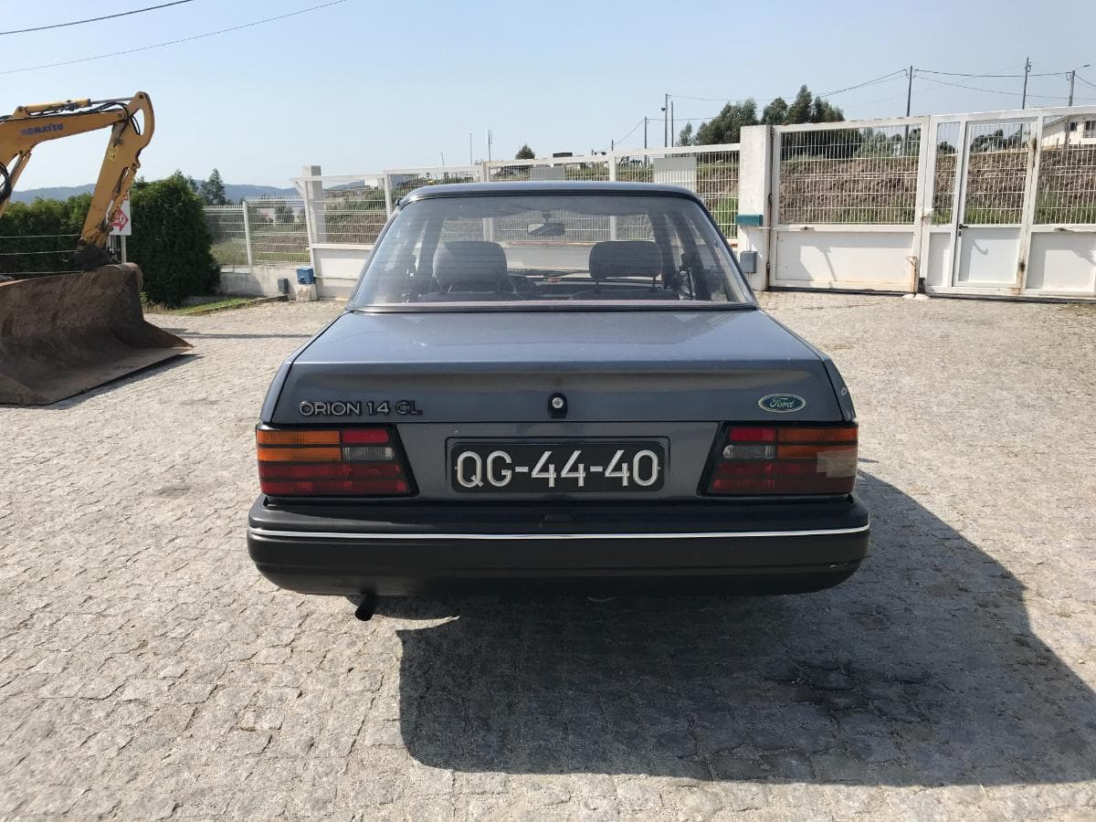 Ford Orion 1.4 · Ano 1988 — image 7