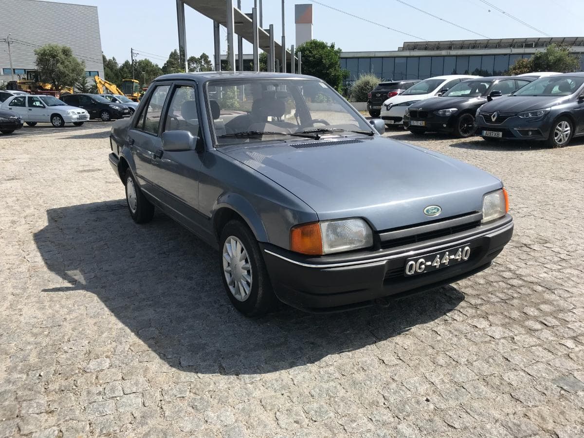 Ford Orion 1.4 · Ano 1988 — image 1