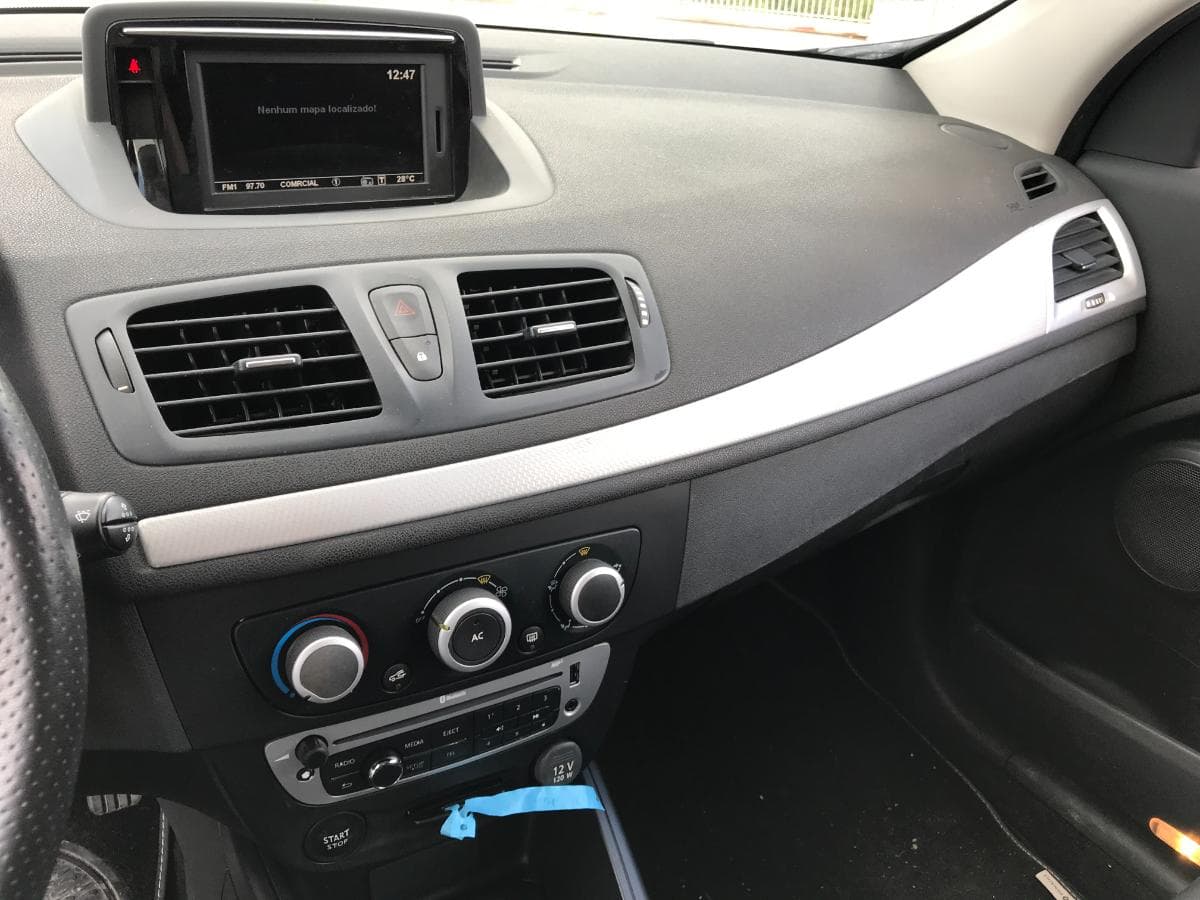 Renault Mégane 1.5 DCI · Ano 2013 — imagen 23