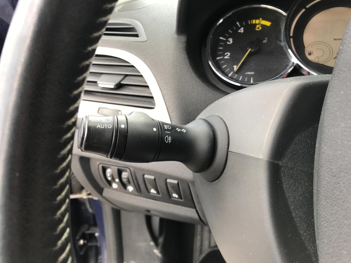 Renault Mégane 1.5 DCI · Ano 2013 — imagen 30