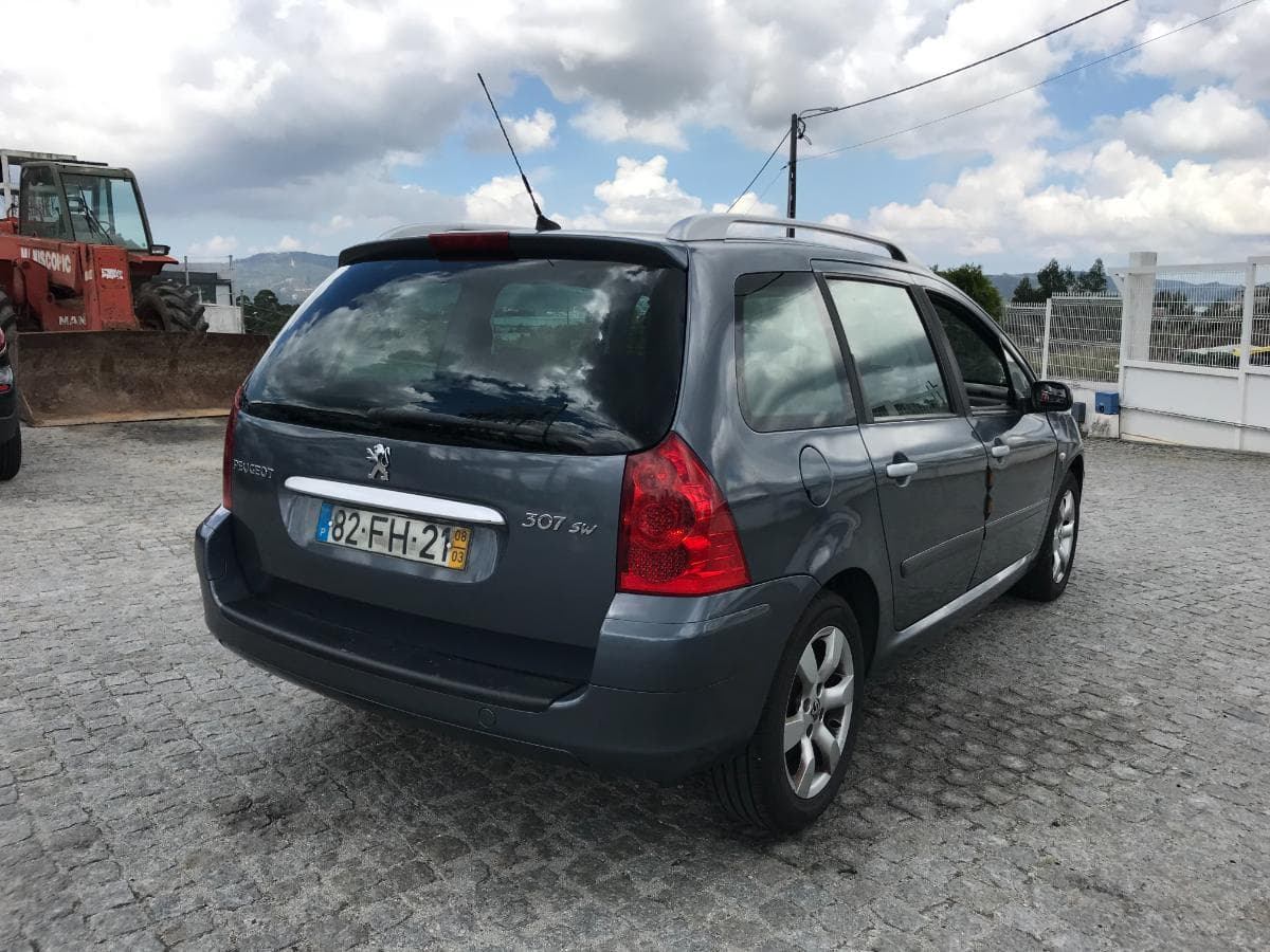 Peugeot 307 SW 1.6HDI · Ano 2008 — imagen 6