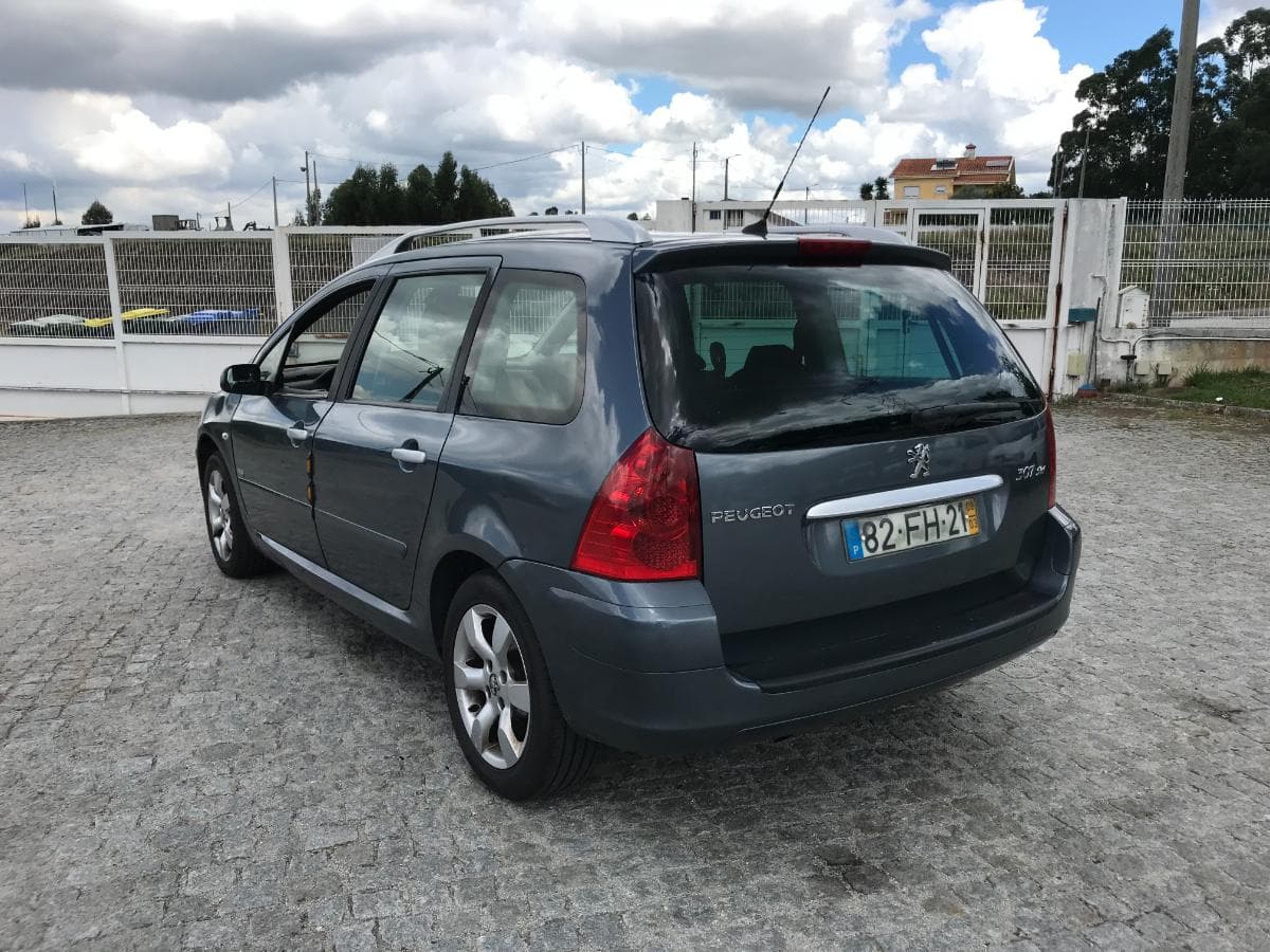 Peugeot 307 SW 1.6HDI · Ano 2008 — imagen 9