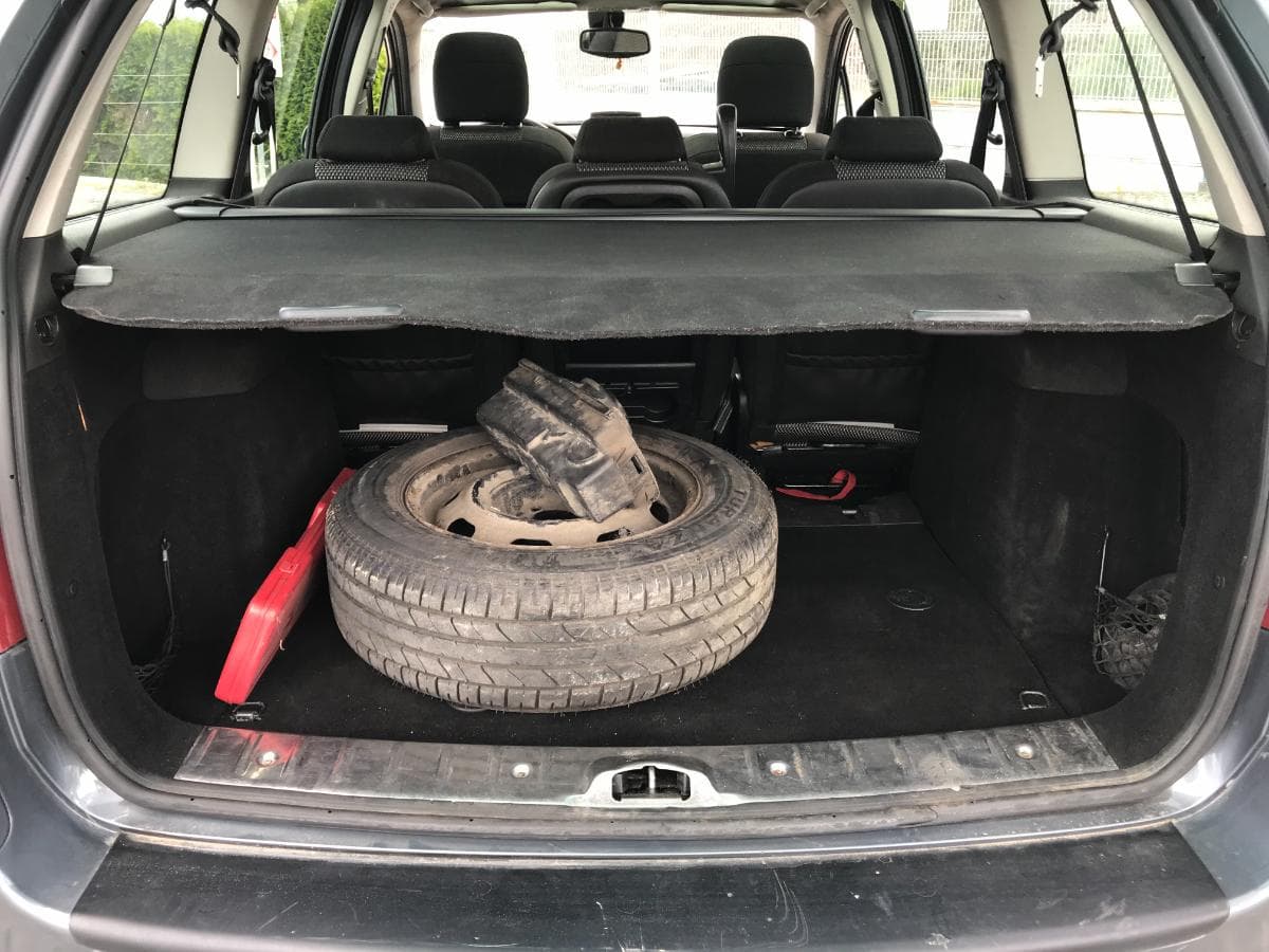 Peugeot 307 SW 1.6HDI · Ano 2008 — imagen 8
