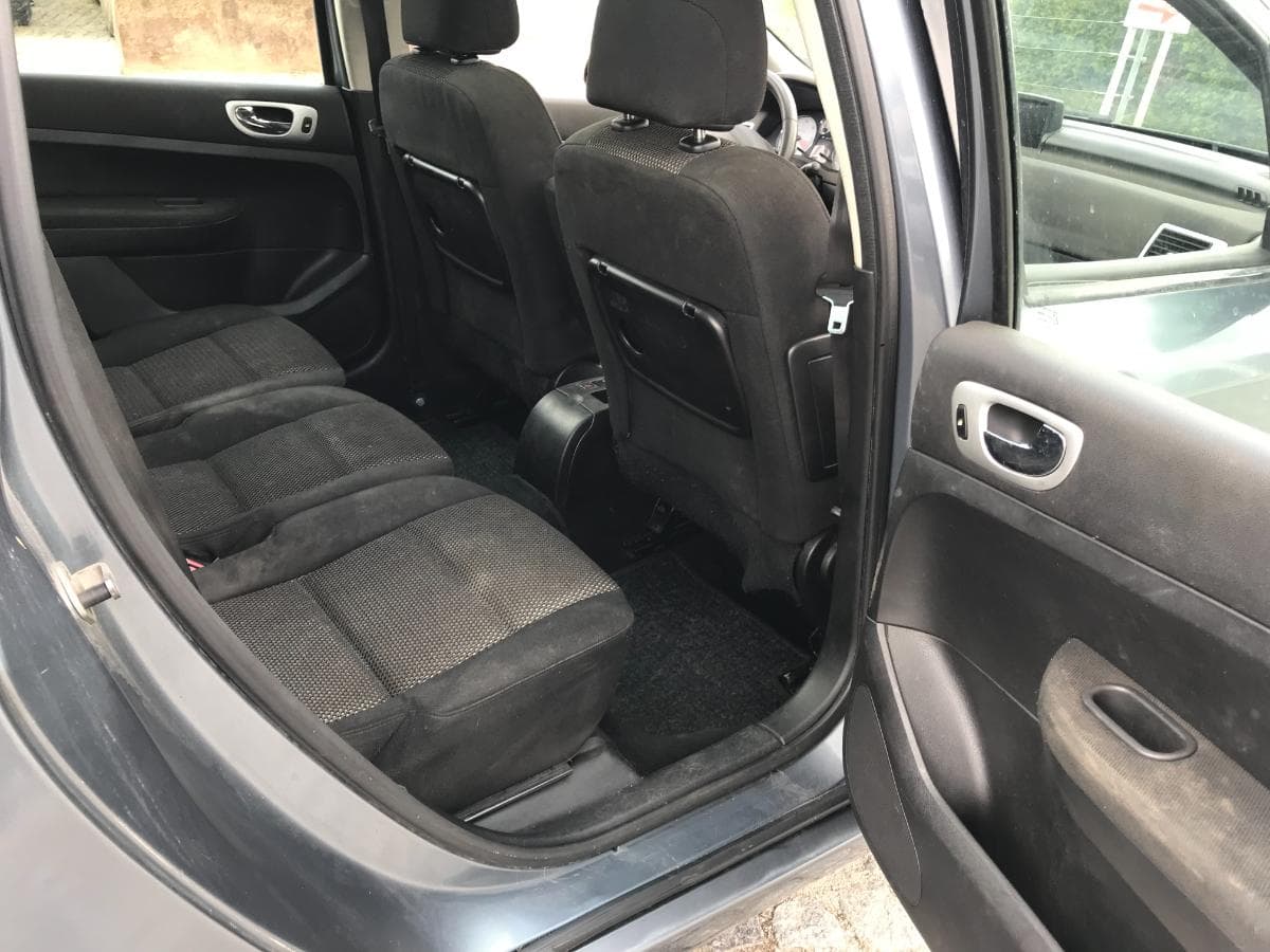 Peugeot 307 SW 1.6HDI · Ano 2008 — imagen 31