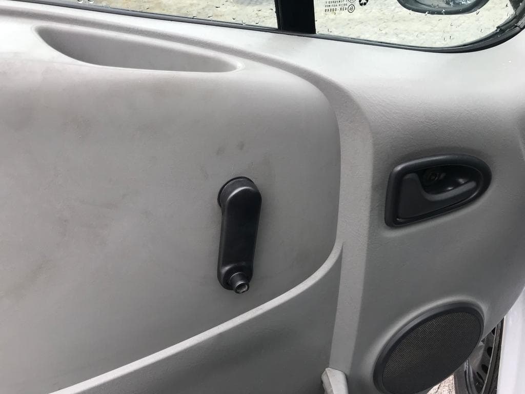 Nissan Primastar 1.9DCI · Ano 2005 — imagen 21