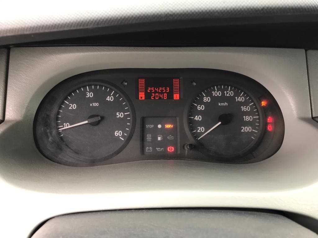 Nissan Primastar 1.9DCI · Ano 2005 — imagen 25