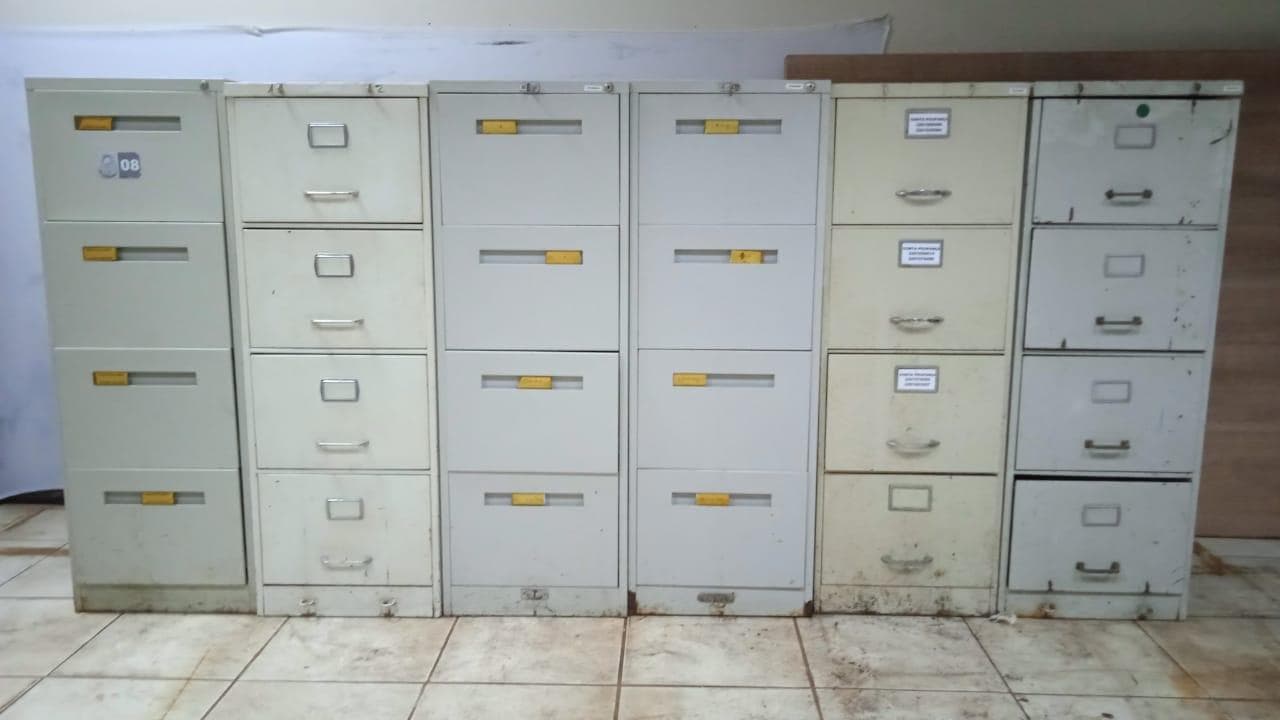 Mobília de Escritório  · — imagem 1