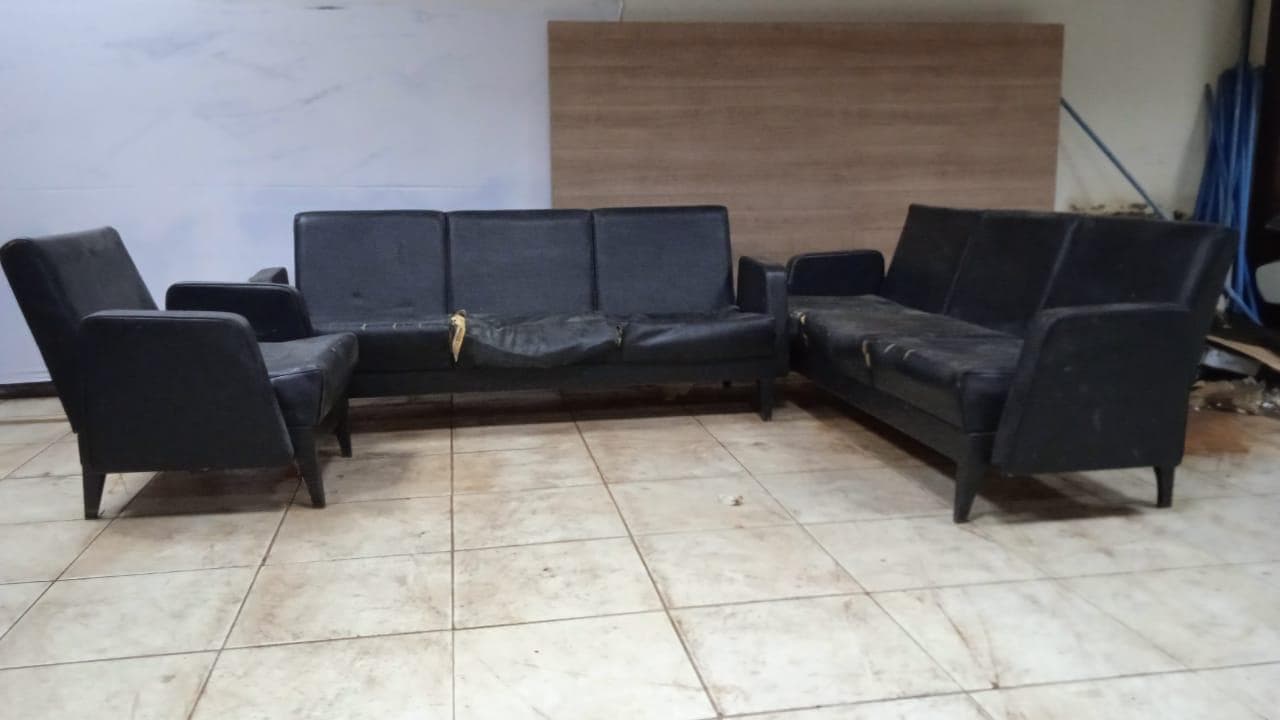 Mobília de Escritório  · — imagem 1