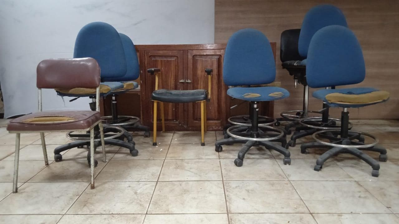 Mobília de Escritório  · — imagem 1