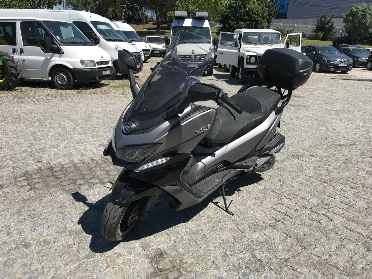 Motociclo Daelim  XQ1   AH-01-EF — imagen 2