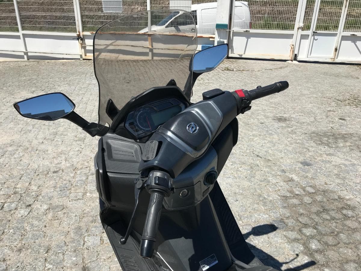 Motociclo Daelim  XQ1   AH-01-EF — imagen 12