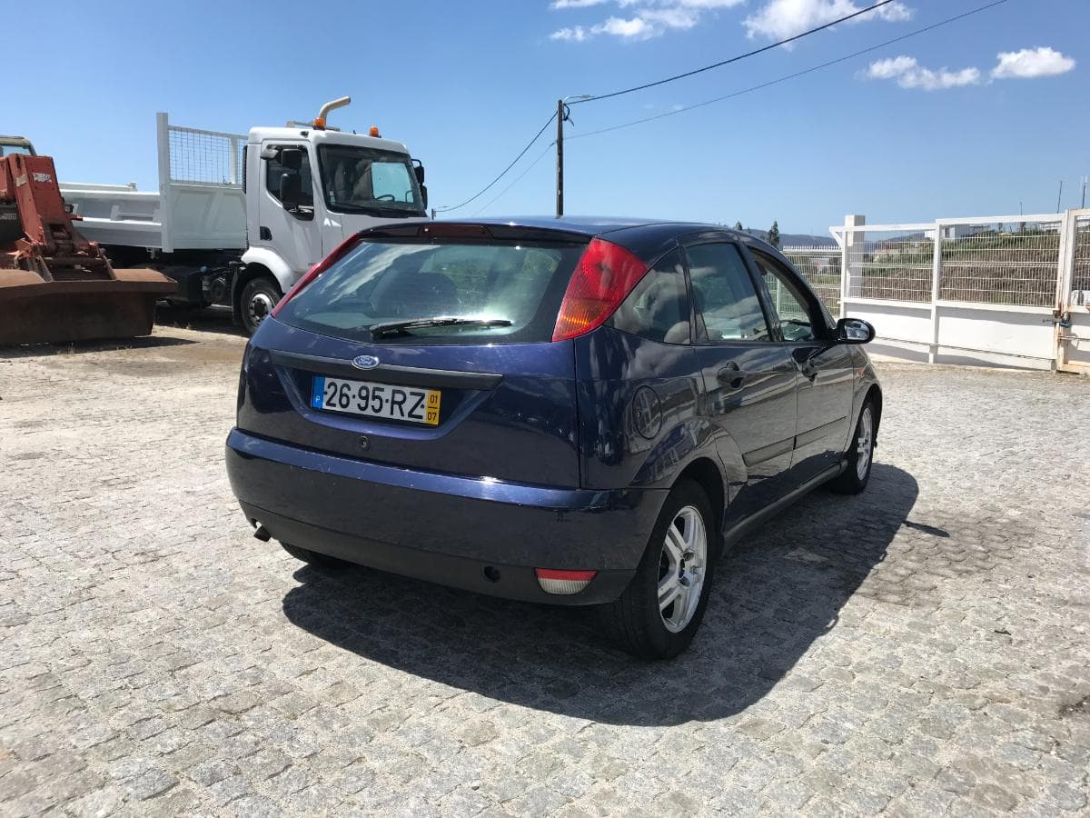 Ford Focus 1.8TDI · Ano 2001 — imagen 6
