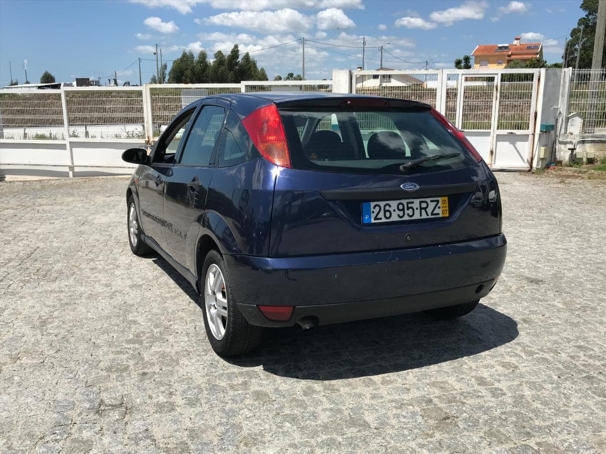Ford Focus 1.8TDI · Ano 2001 — imagen 10