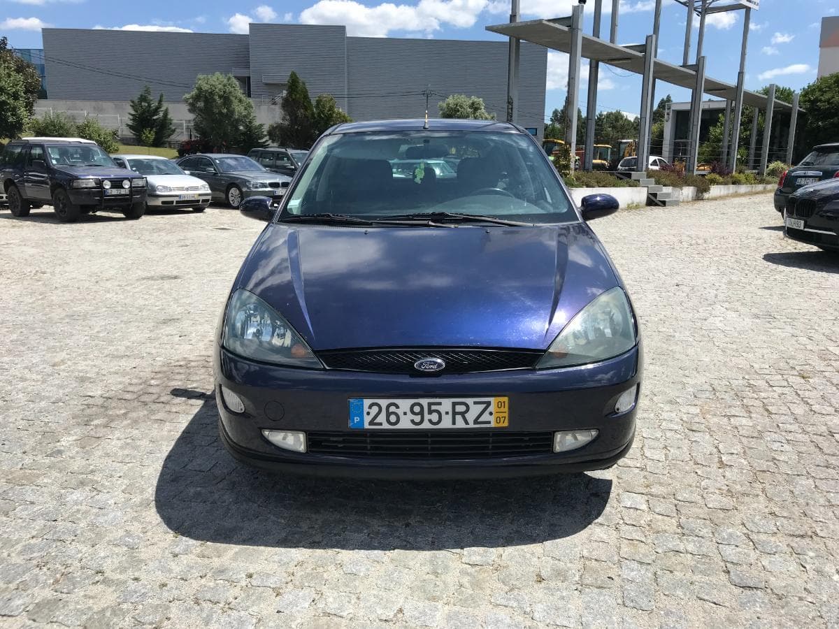 Ford Focus 1.8TDI · Ano 2001 — imagen 2