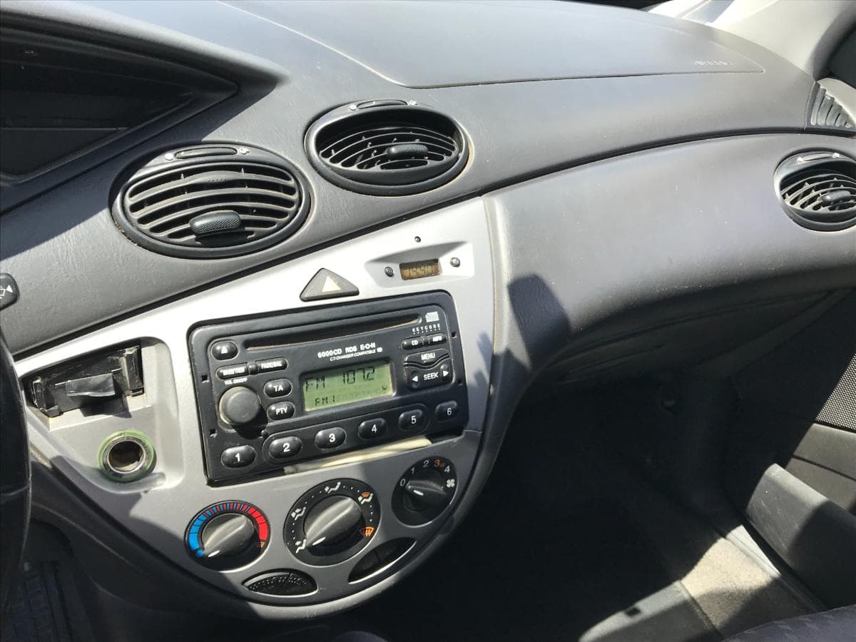 Ford Focus 1.8TDI · Ano 2001 — imagen 25