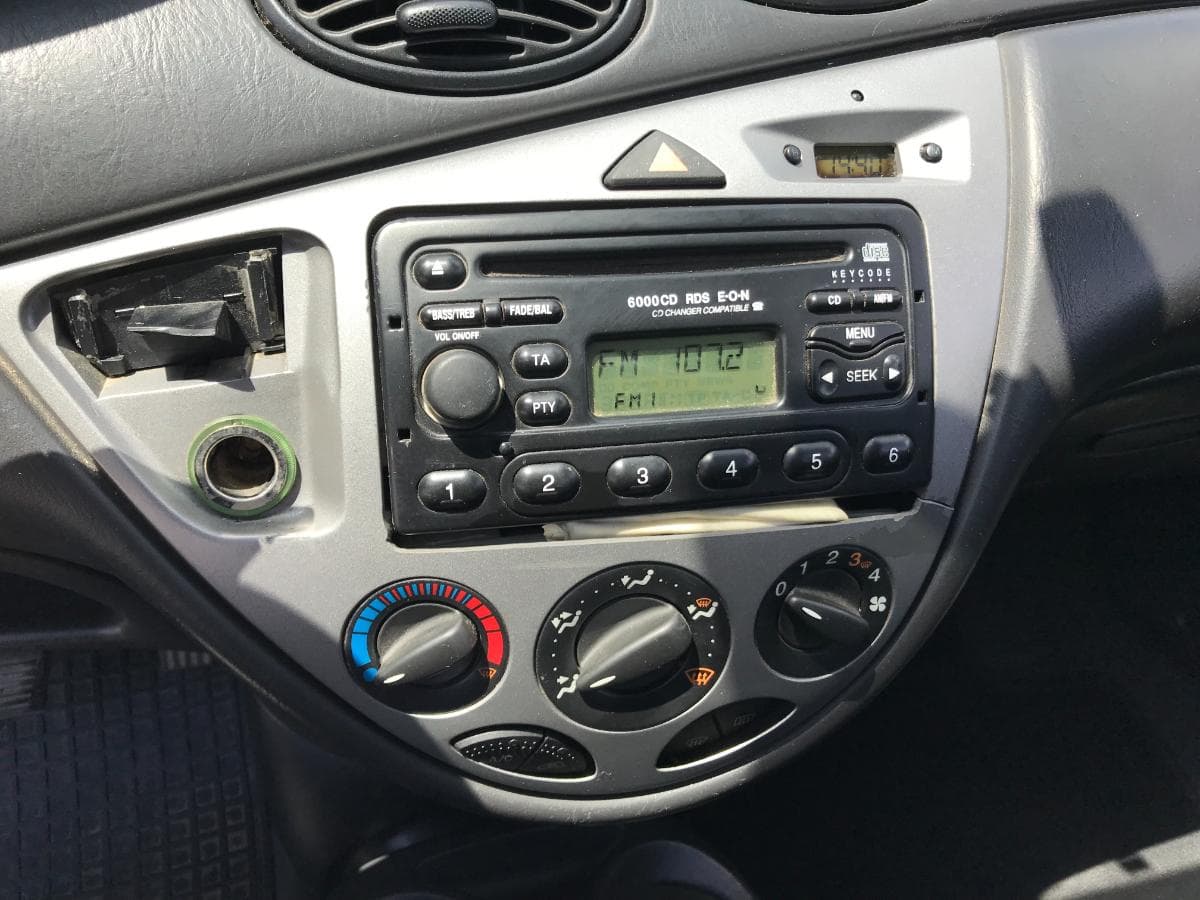 Ford Focus 1.8TDI · Ano 2001 — imagen 35