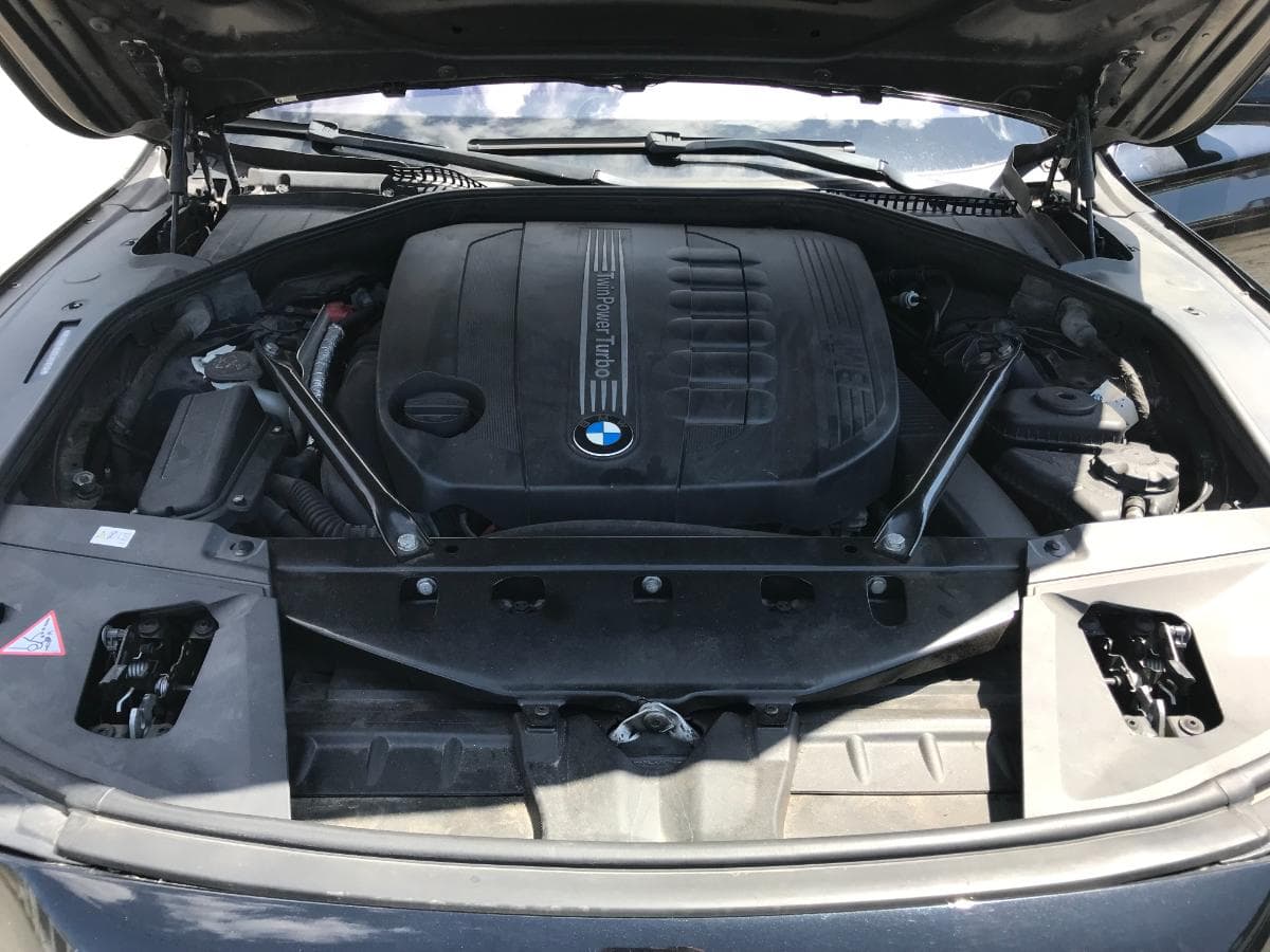 BMW 740D · Ano 2011 — imagem 4