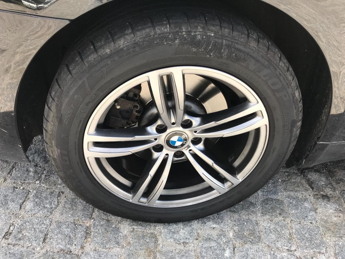 BMW 740D · Ano 2011 — imagem 16