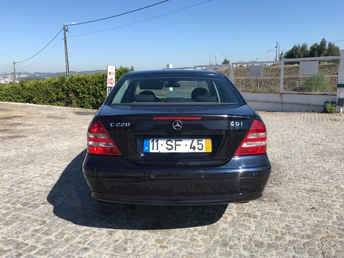 Mercedes-Benz C220 CDI — imagem 3