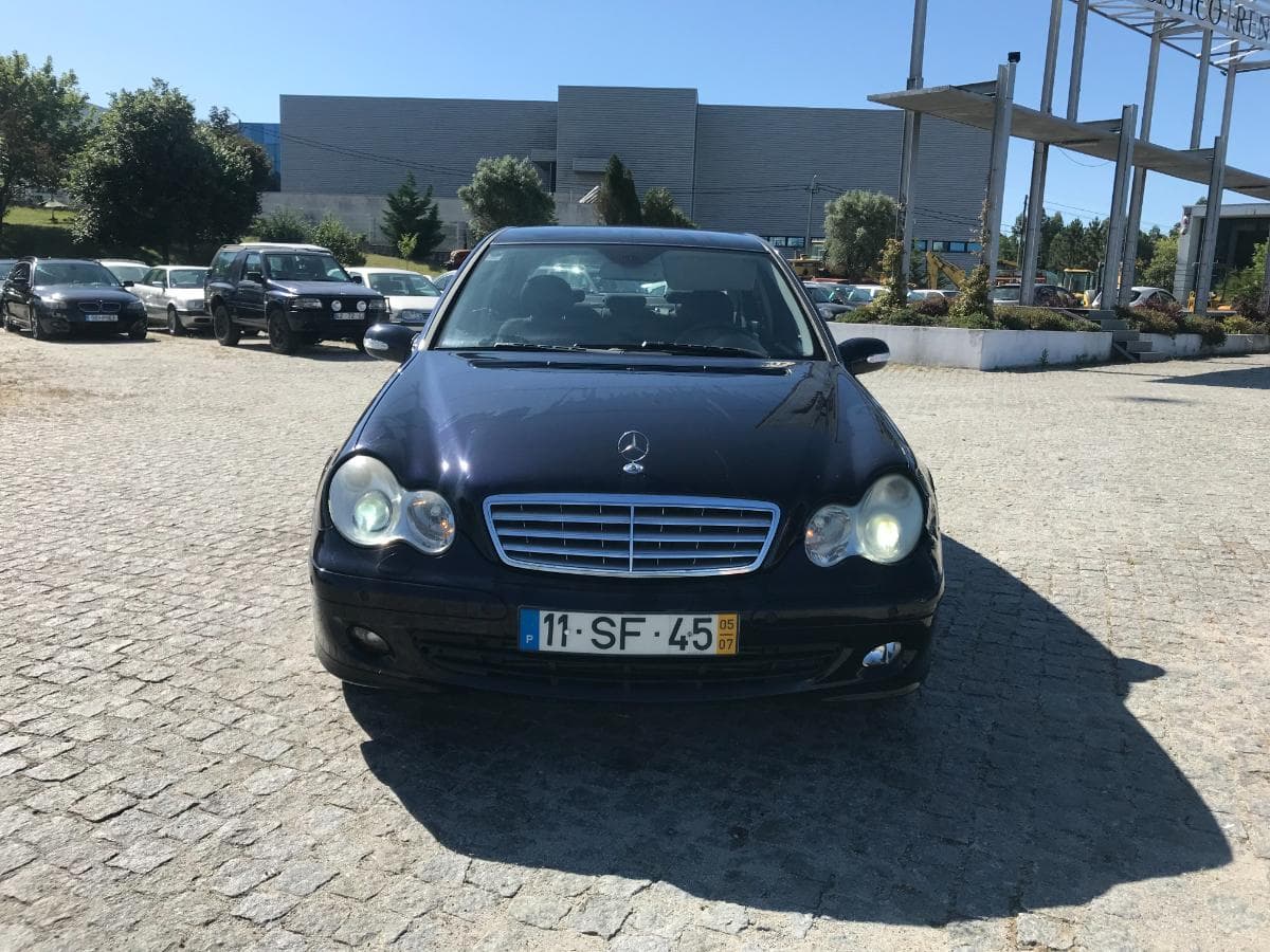 Mercedes-Benz C220 CDI — imagem 2
