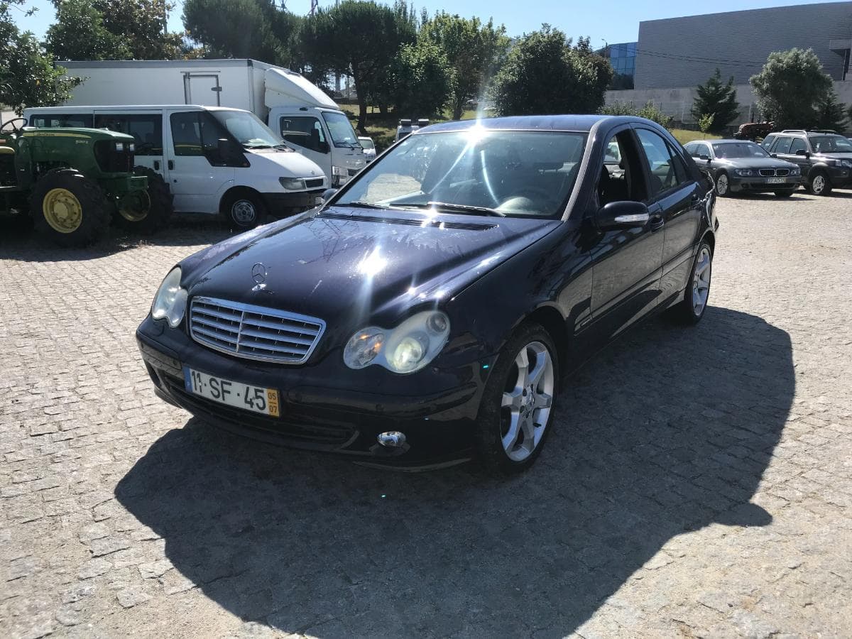 Mercedes-Benz C220 CDI — imagem 4