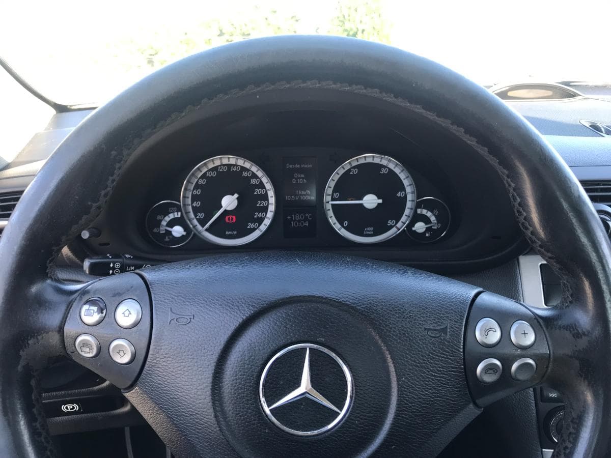 Mercedes-Benz C220 CDI — imagem 32