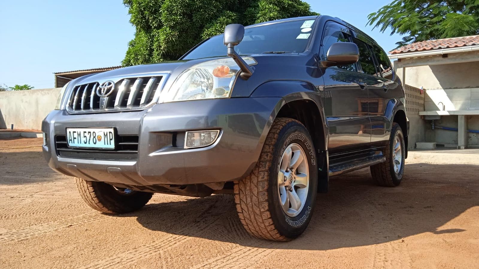 Toyota Land Cruiser Prado ·
