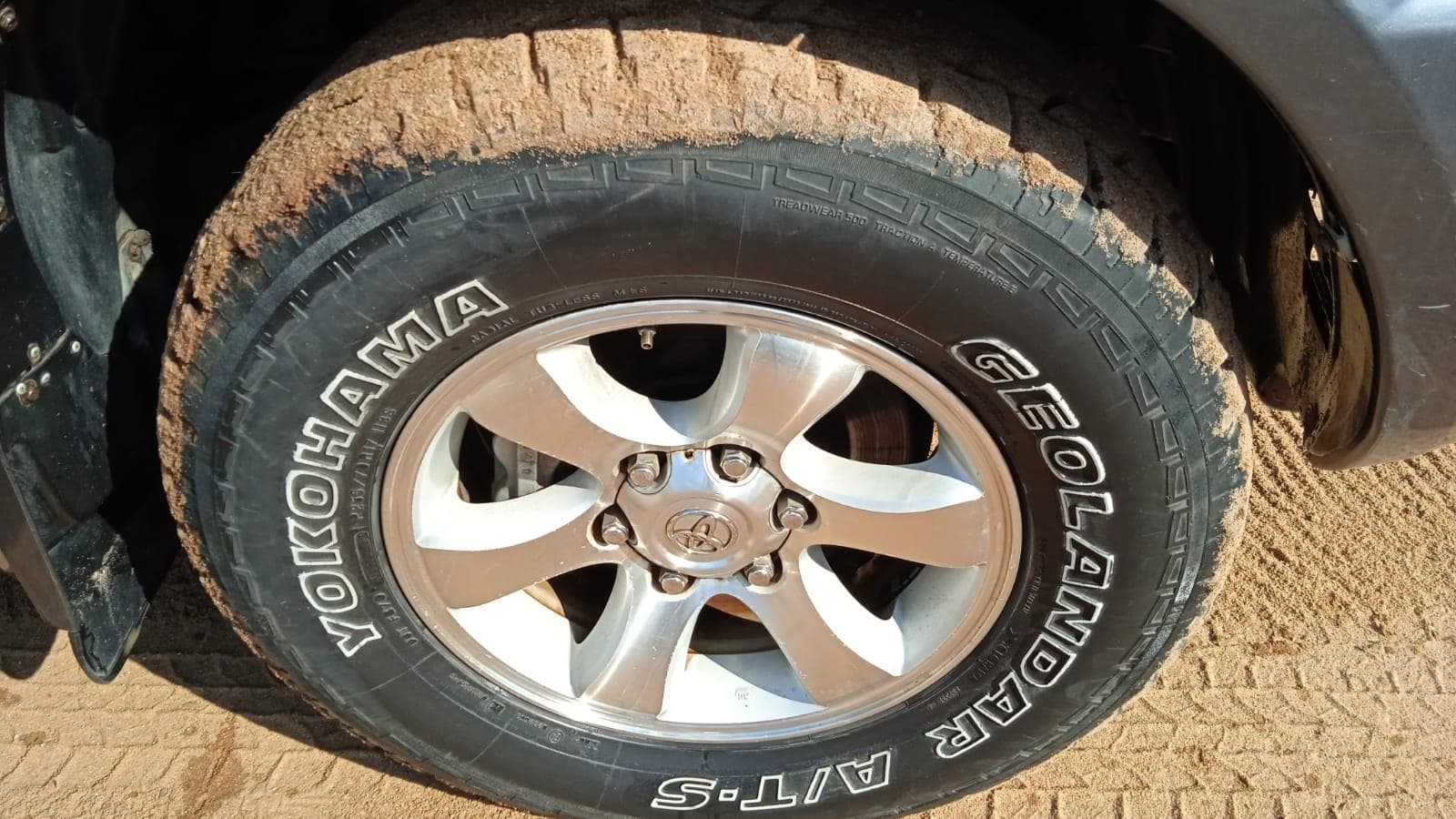 Toyota Land Cruiser Prado · — imagen 9