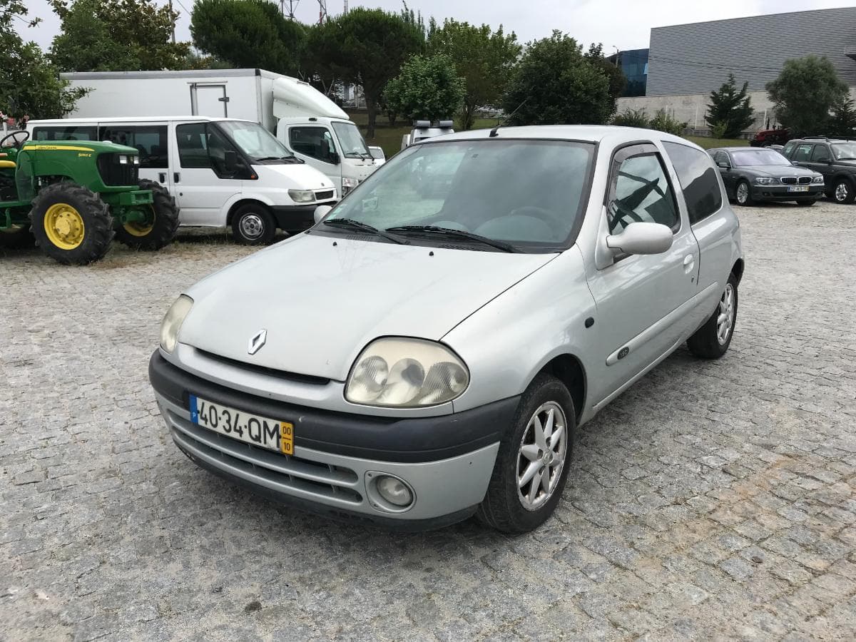 Renault Clio 1.9D · Ano 2000 — imagem 5