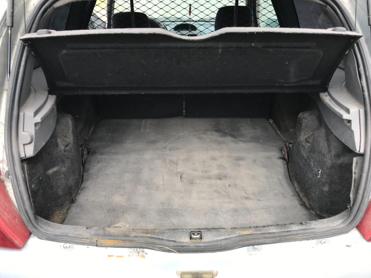 Renault Clio 1.9D · Ano 2000 — imagem 8