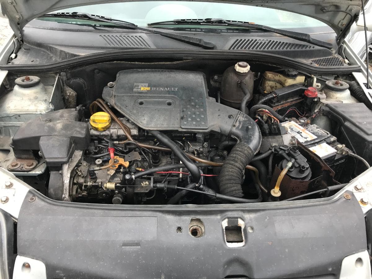 Renault Clio 1.9D · Ano 2000 — imagem 3