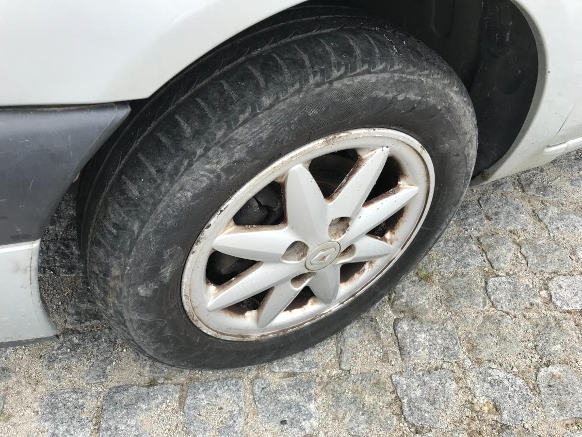 Renault Clio 1.9D · Ano 2000 — imagem 16