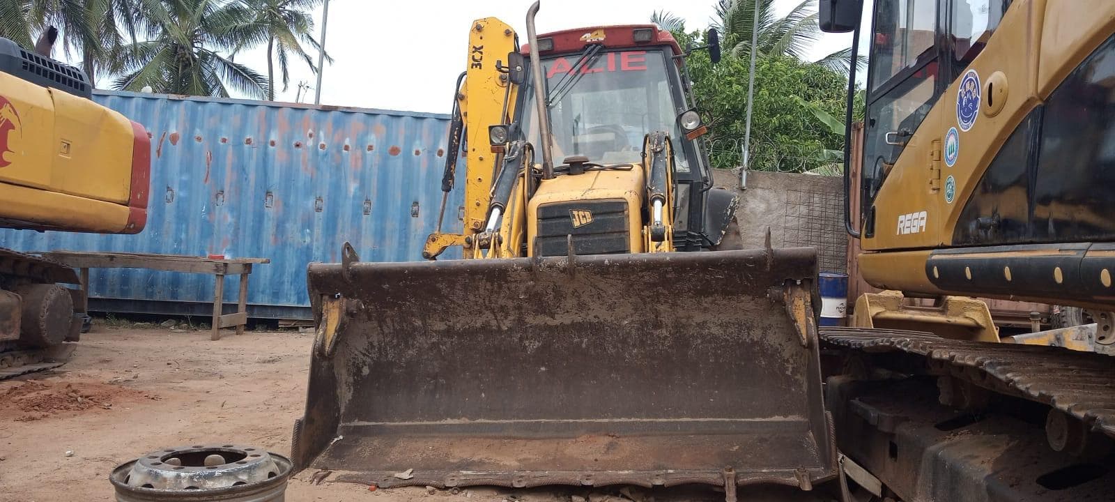 Retroescavadora JBC 3CX — imagem 4