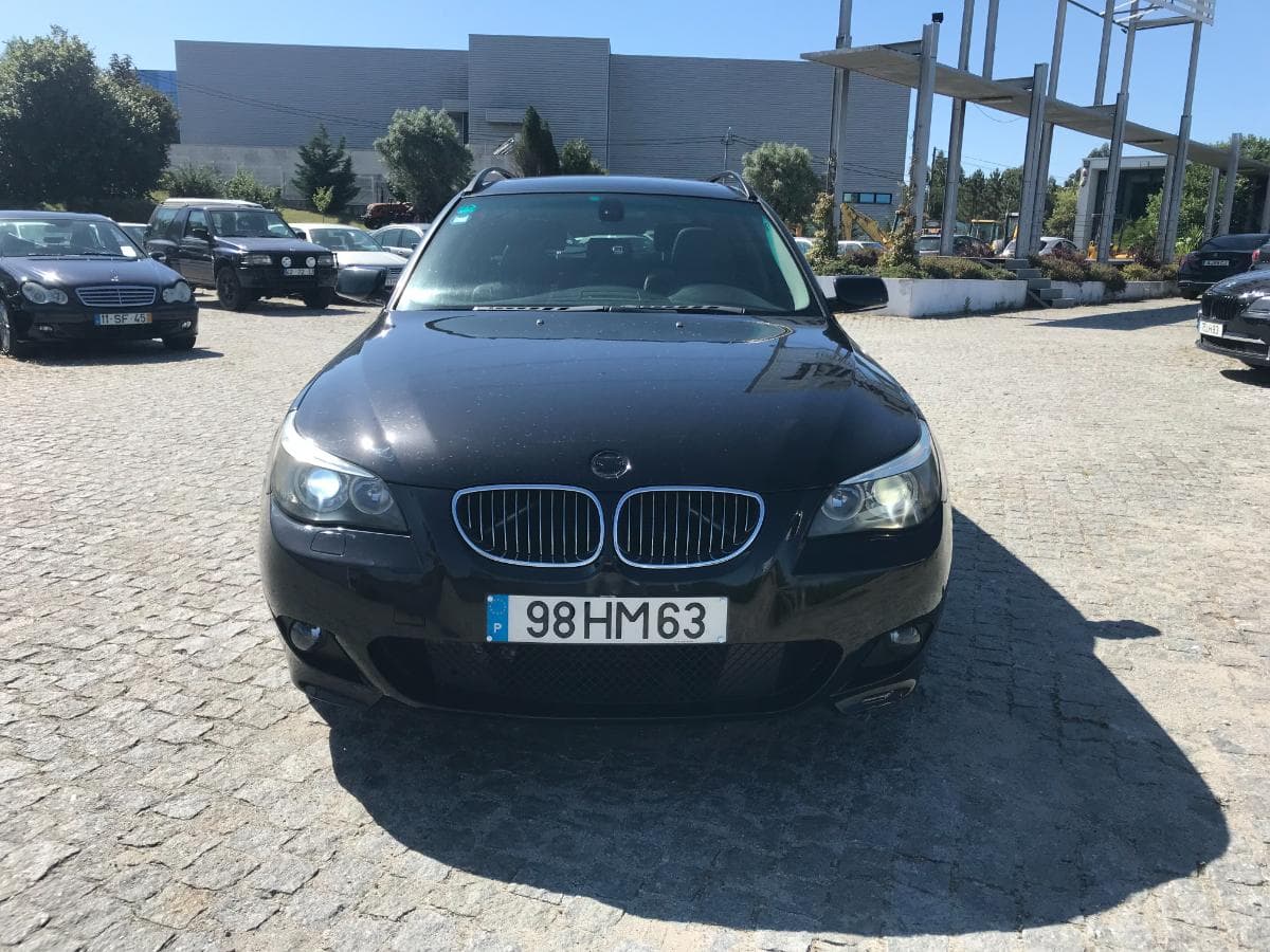 BMW 530D Touring Auto Pack M · Ano 2005 — imagem 2