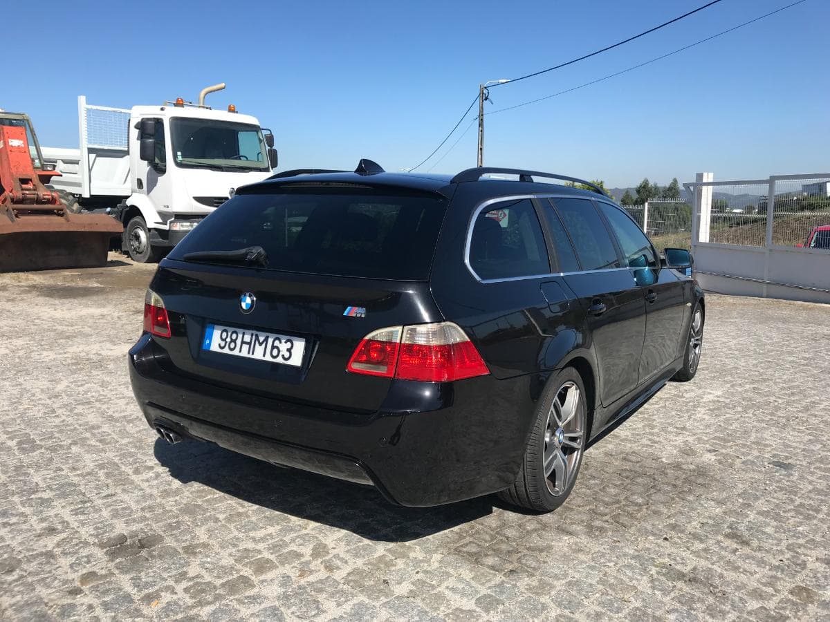 BMW 530D Touring Auto Pack M · Ano 2005 — imagem 5