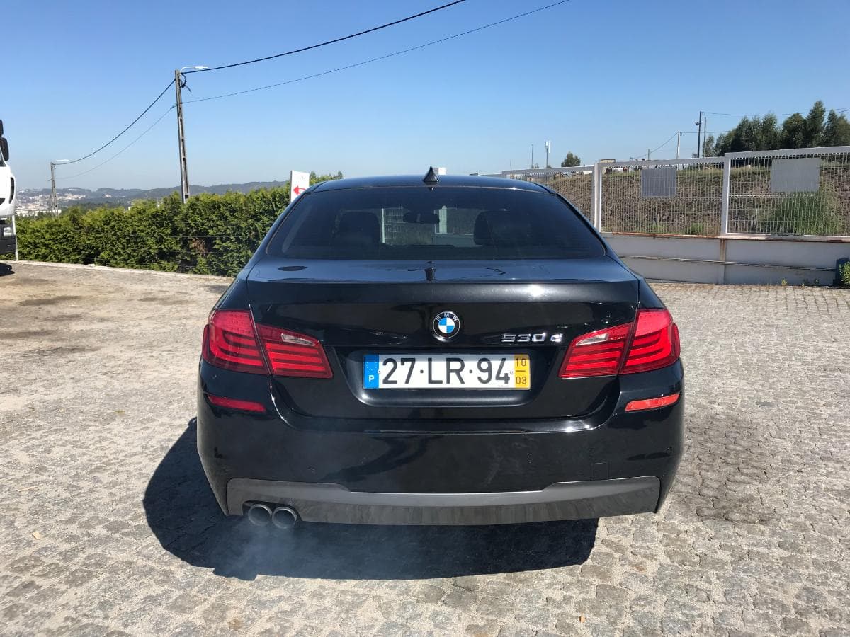 BMW 530D 3.0 · Ano 2010 — imagem 8