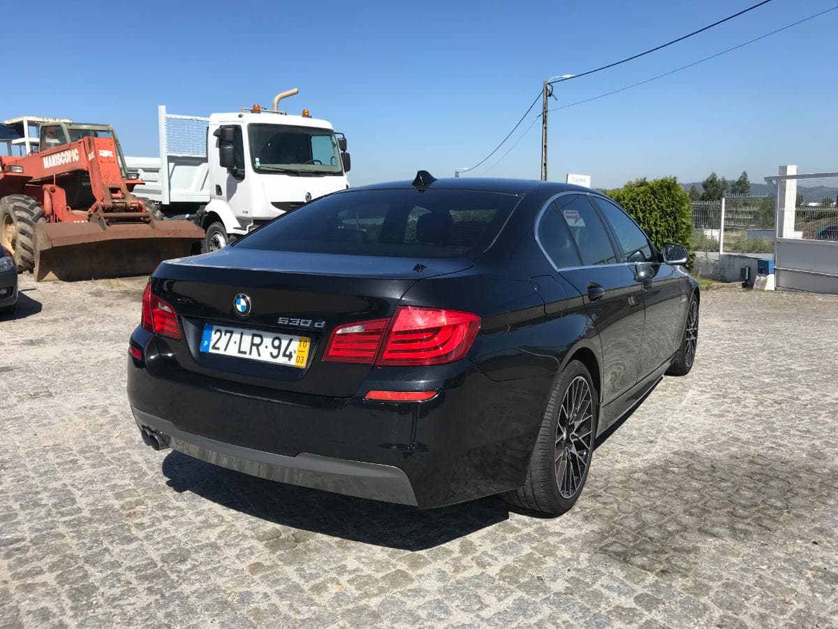 BMW 530D 3.0 · Ano 2010 — imagem 11